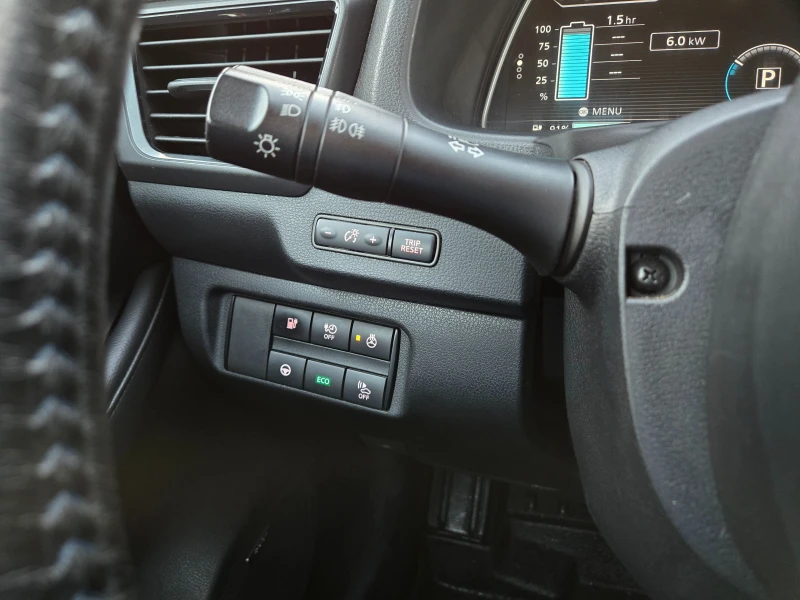 Nissan Leaf  40 KW Tekna Кожа Термопомпа ЛЕД , снимка 14 - Автомобили и джипове - 52476395