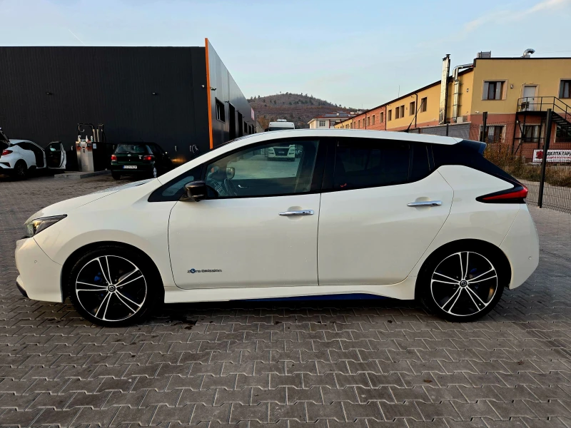 Nissan Leaf  40 KW Tekna Кожа Термопомпа ЛЕД , снимка 2 - Автомобили и джипове - 52476395