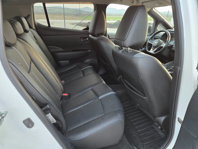 Nissan Leaf  40 KW Tekna Кожа Термопомпа ЛЕД , снимка 10 - Автомобили и джипове - 52476395