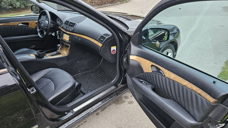 Mercedes-Benz E 320 Avantgarde EVO , снимка 15 - Автомобили и джипове - 52676381