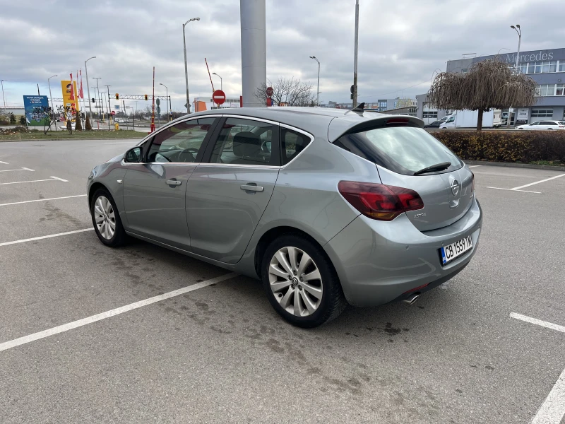 Opel Astra J 1.4T Cosmo, снимка 5 - Автомобили и джипове - 52836818