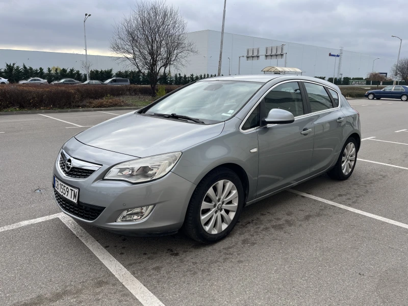 Opel Astra J 1.4T Cosmo, снимка 7 - Автомобили и джипове - 52836818