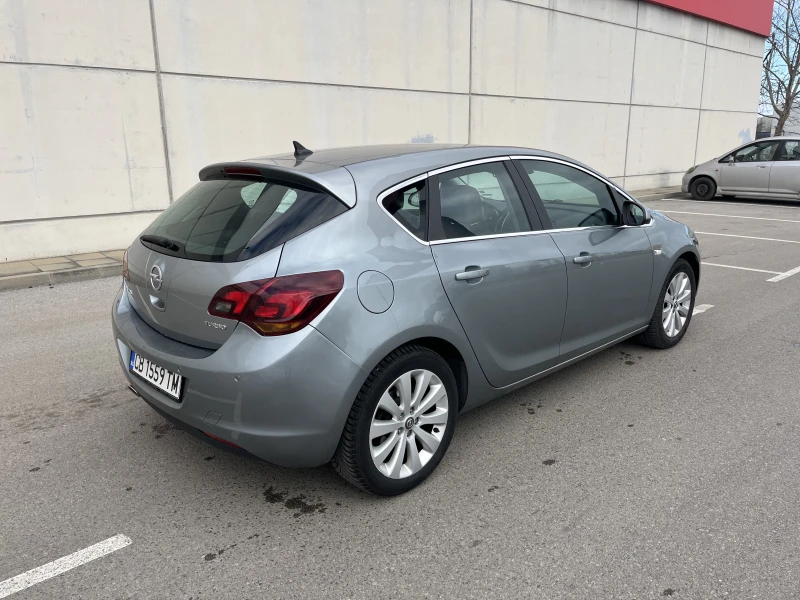 Opel Astra J 1.4T Cosmo, снимка 3 - Автомобили и джипове - 52836818
