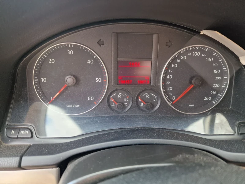 VW Golf 1.9 TDI чип 140кс 4Motion 6 скорости, снимка 6 - Автомобили и джипове - 53402481