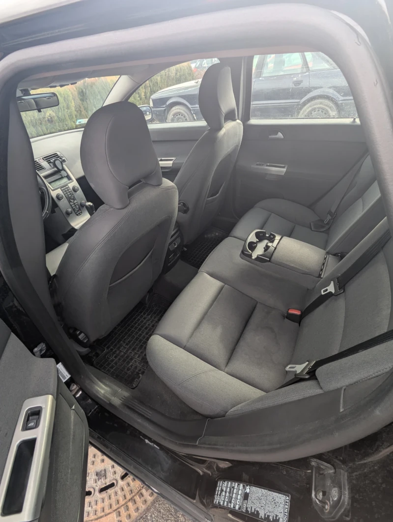 Volvo V50 2.0 D, снимка 10 - Автомобили и джипове - 53528955
