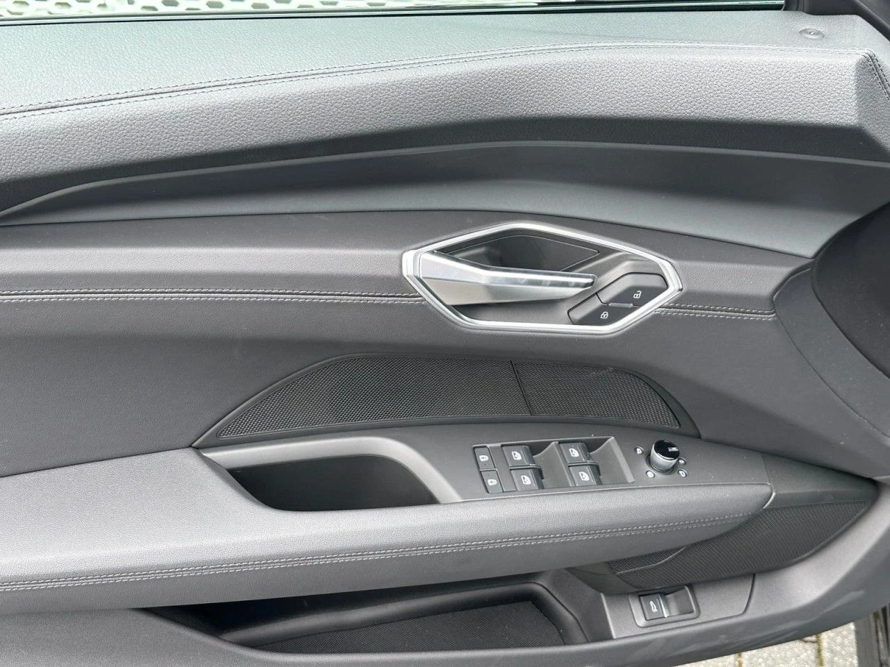 Audi E-Tron GT QUATTRO/476HP/MLED/HUD/PRO-ASSISTENT/CAM/684bb | Mobile.bg   17