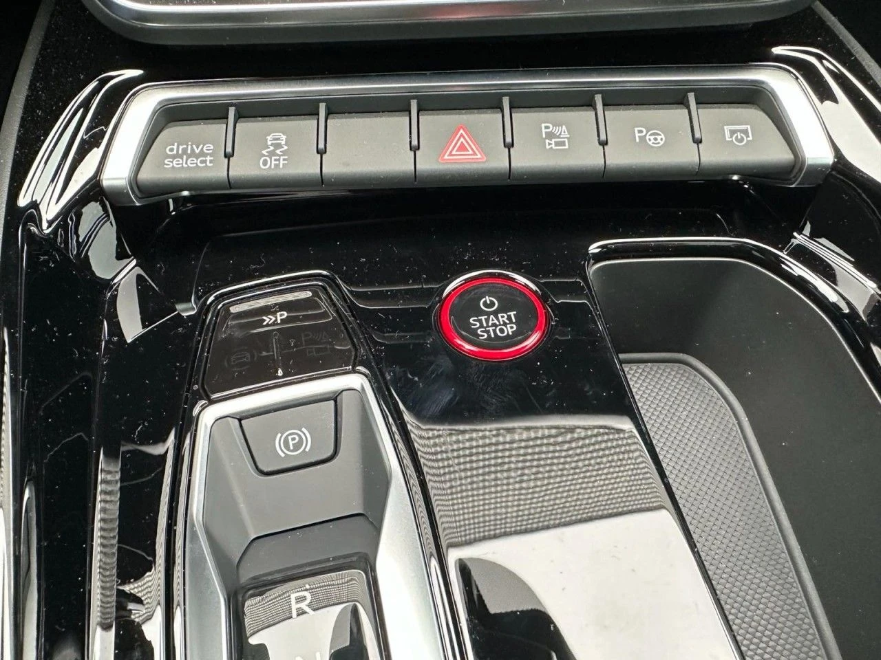 Audi E-Tron GT QUATTRO/476HP/MLED/HUD/PRO-ASSISTENT/CAM/684bb | Mobile.bg   16