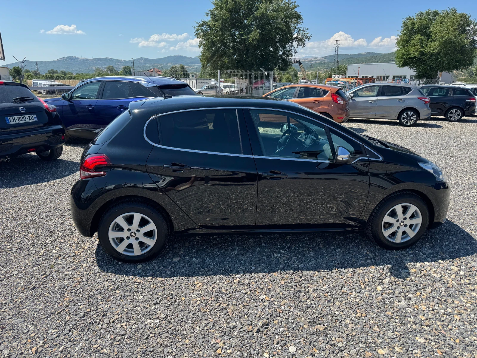 Peugeot 208 1.2 ALLURE - изображение 7