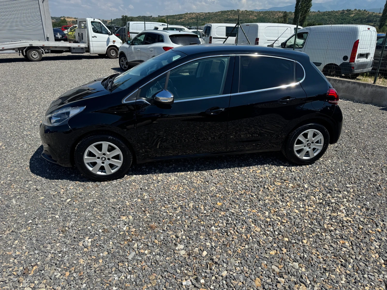 Peugeot 208 1.2 ALLURE - изображение 5