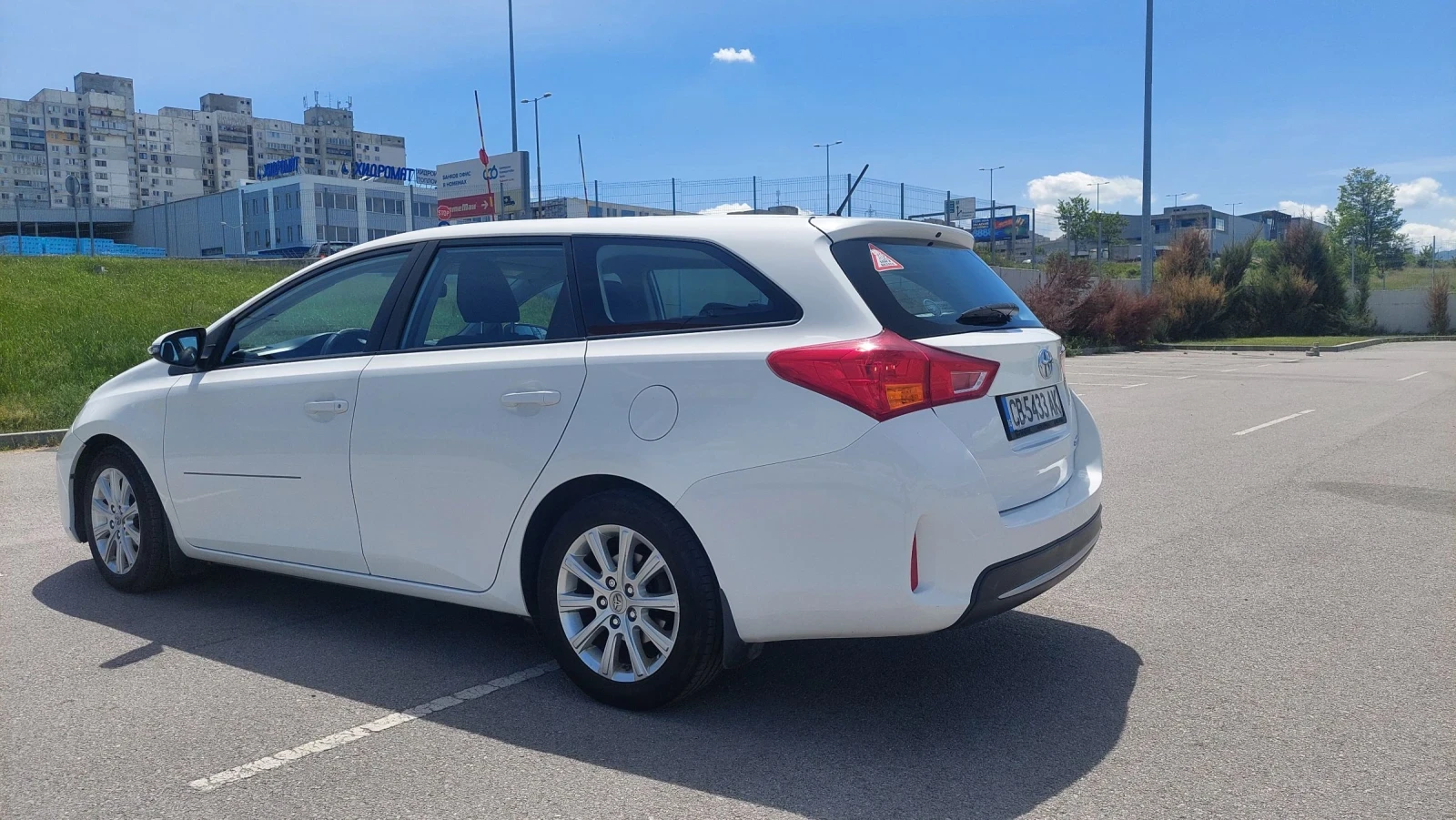 Toyota Auris  - изображение 5
