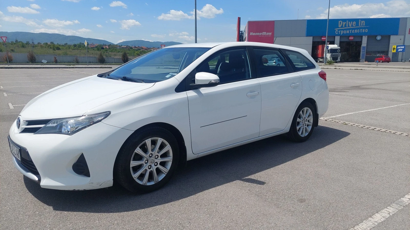 Toyota Auris  - изображение 4