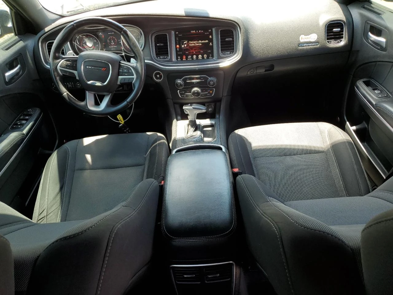 Dodge Charger SXT/4X4/ПЪЛНА СЕРВИЗНА ИСТОРИЯ - изображение 8