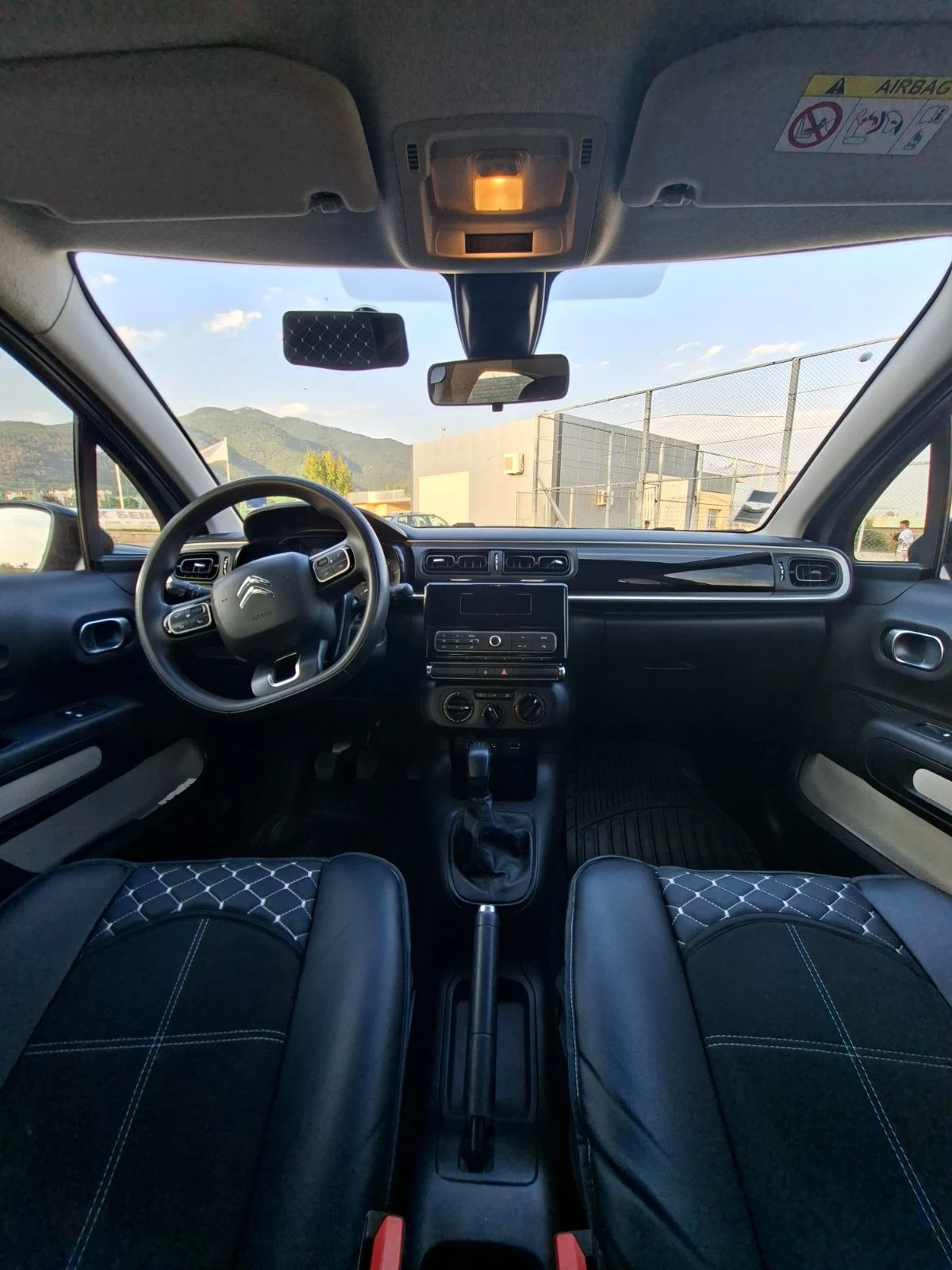 Citroen C3 1.2  - изображение 8
