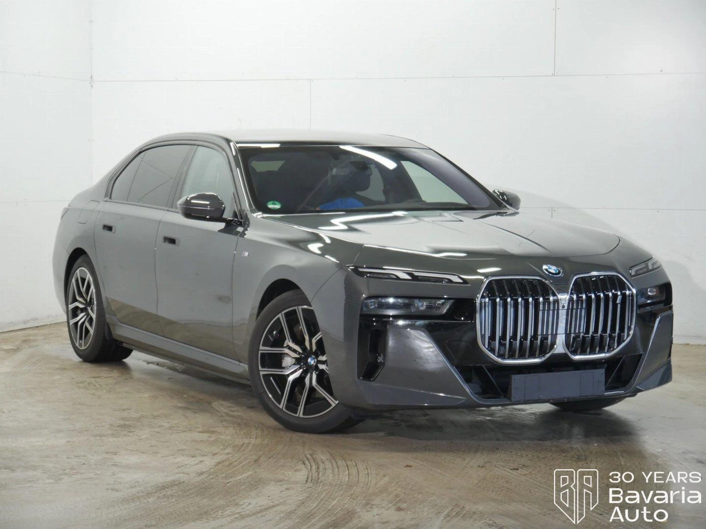 BMW i7 60 xDrive M Sport Paket | Mobile.bg   4