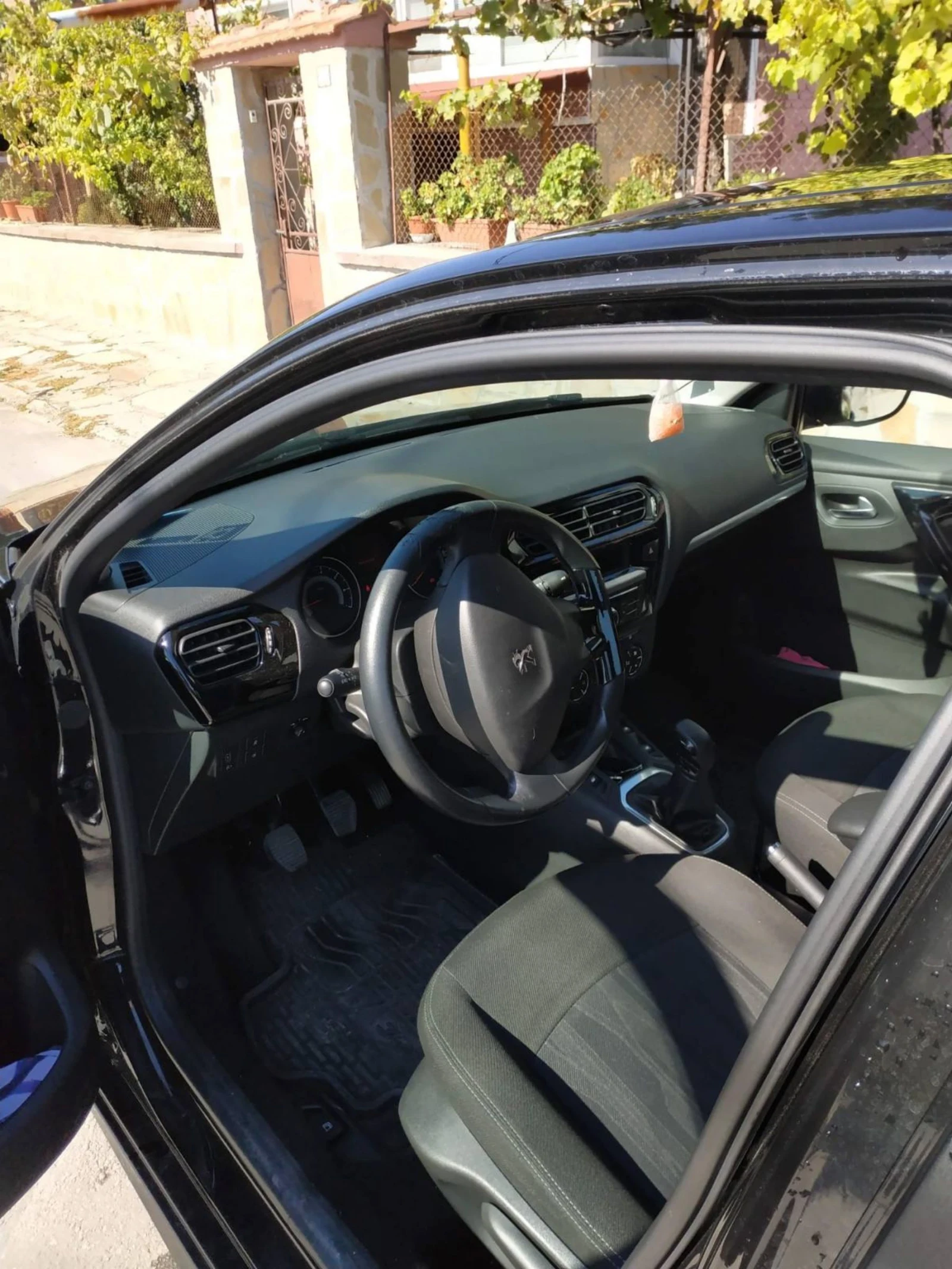 Peugeot 301 1.6HDI - изображение 5