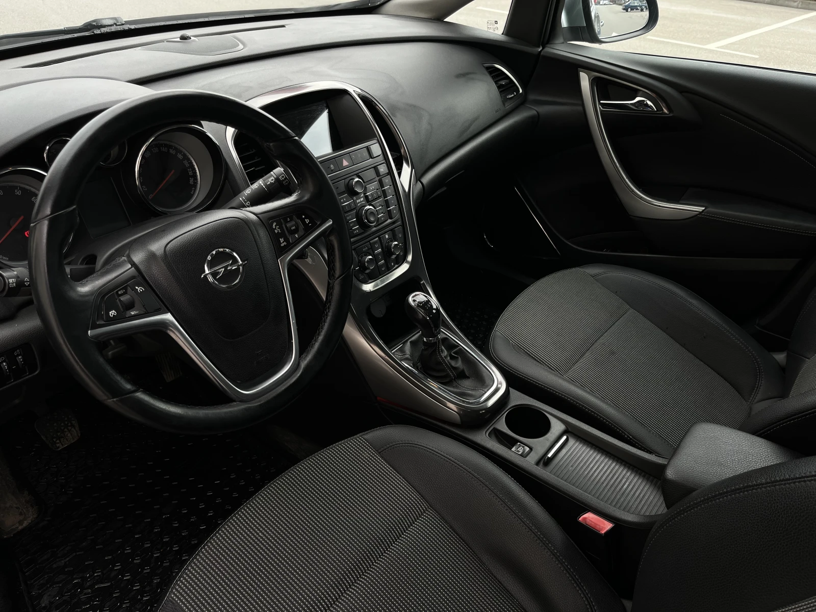 Opel Astra J 1.4T Cosmo - изображение 9