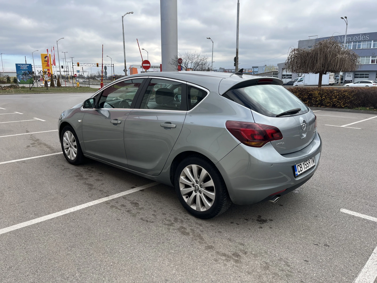 Opel Astra J 1.4T Cosmo - изображение 5