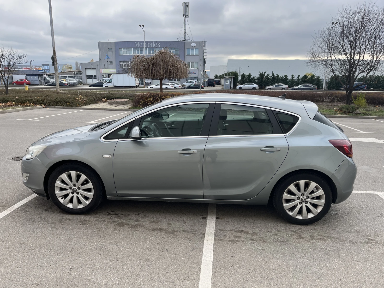 Opel Astra J 1.4T Cosmo - изображение 6