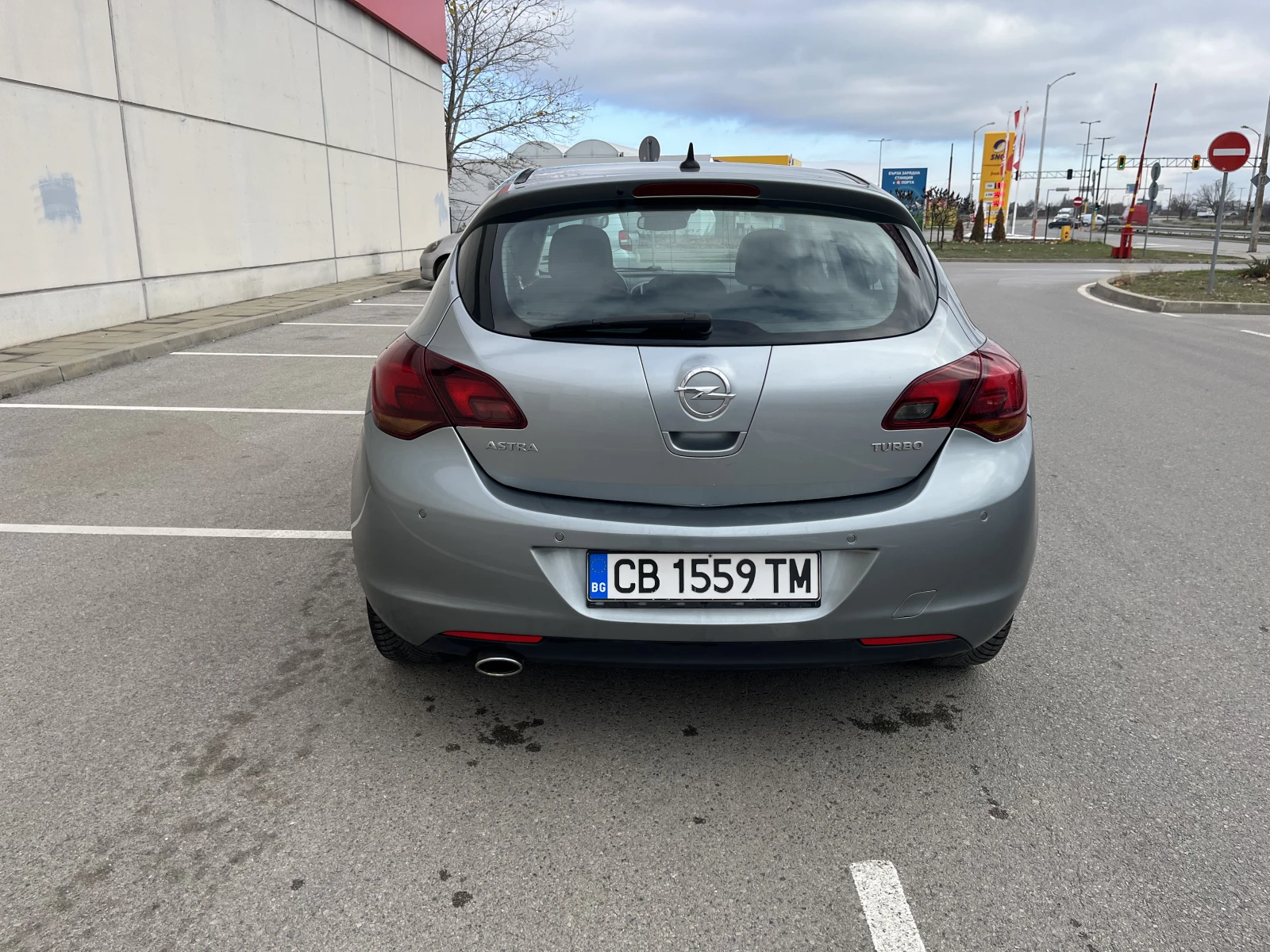 Opel Astra J 1.4T Cosmo - изображение 4