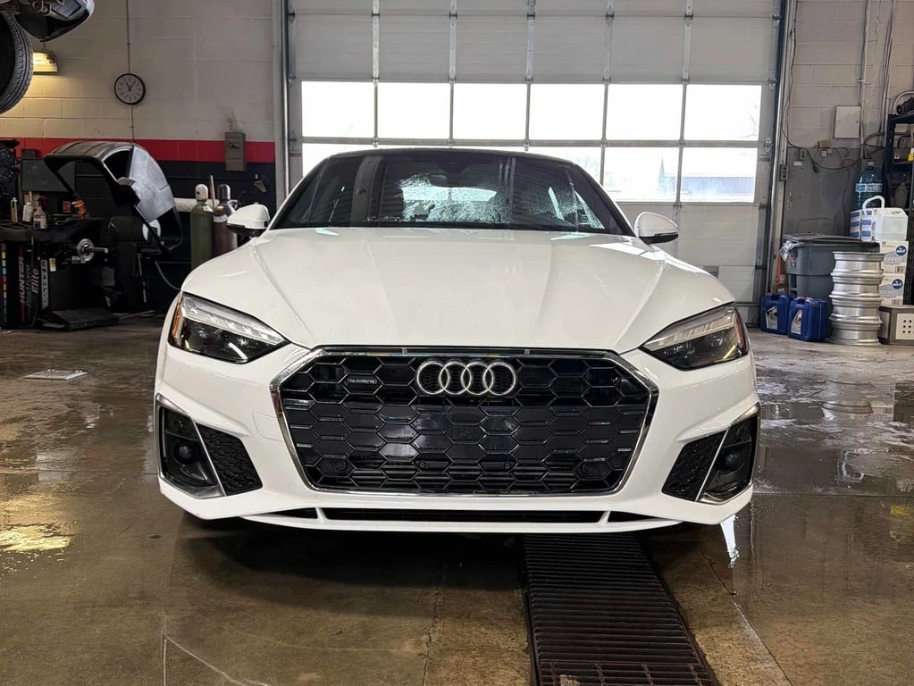 Audi A5 Progressiv * CARFAX * ДИСТРОНИК* ОБДУХВАНЕ - изображение 2