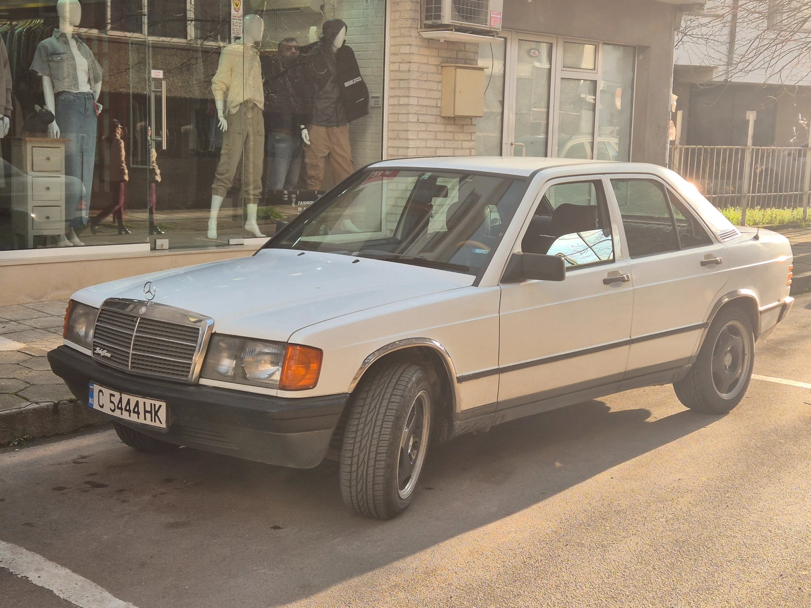 Mercedes-Benz 190