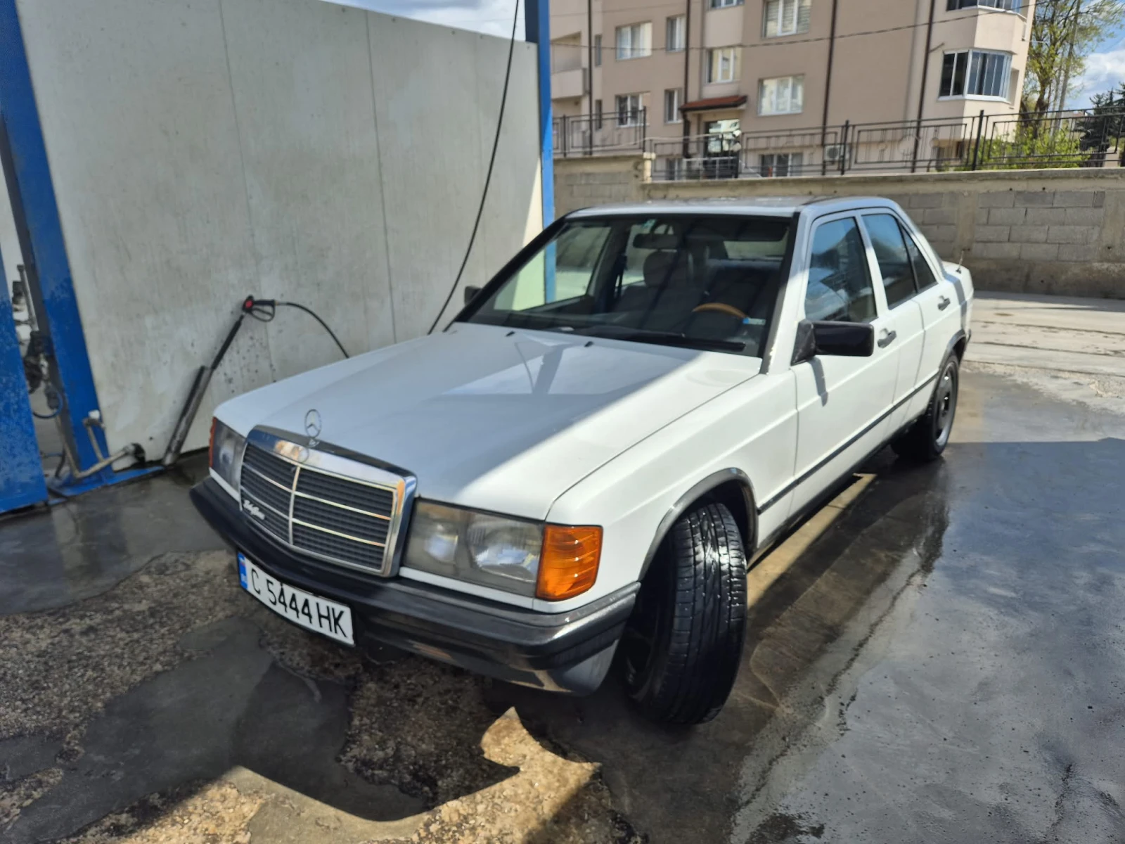 Mercedes-Benz 190, снимка 3 - Автомобили и джипове - 54642531