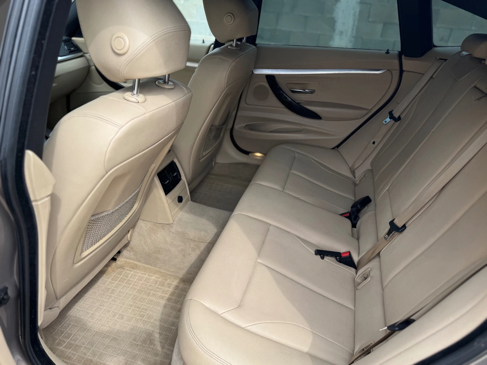 BMW 3gt 320d xDrive, снимка 9 - Автомобили и джипове - 54092879