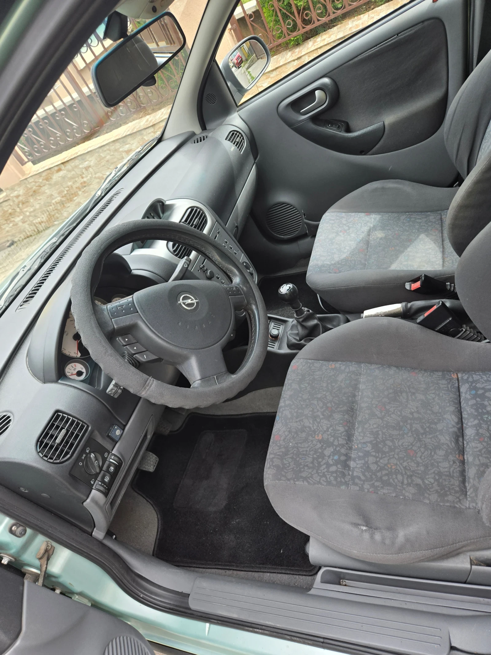 Opel Corsa C, снимка 12 - Автомобили и джипове - 54400256