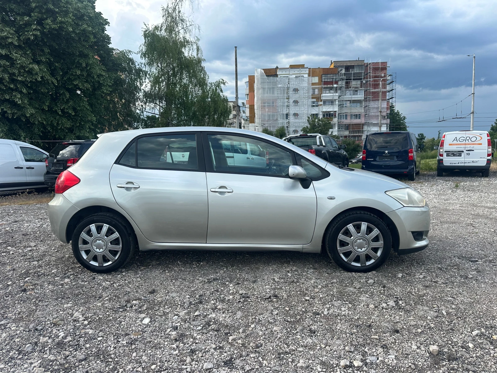 Toyota Auris 1.4D4D 90kc, снимка 6 - Автомобили и джипове - 54641092