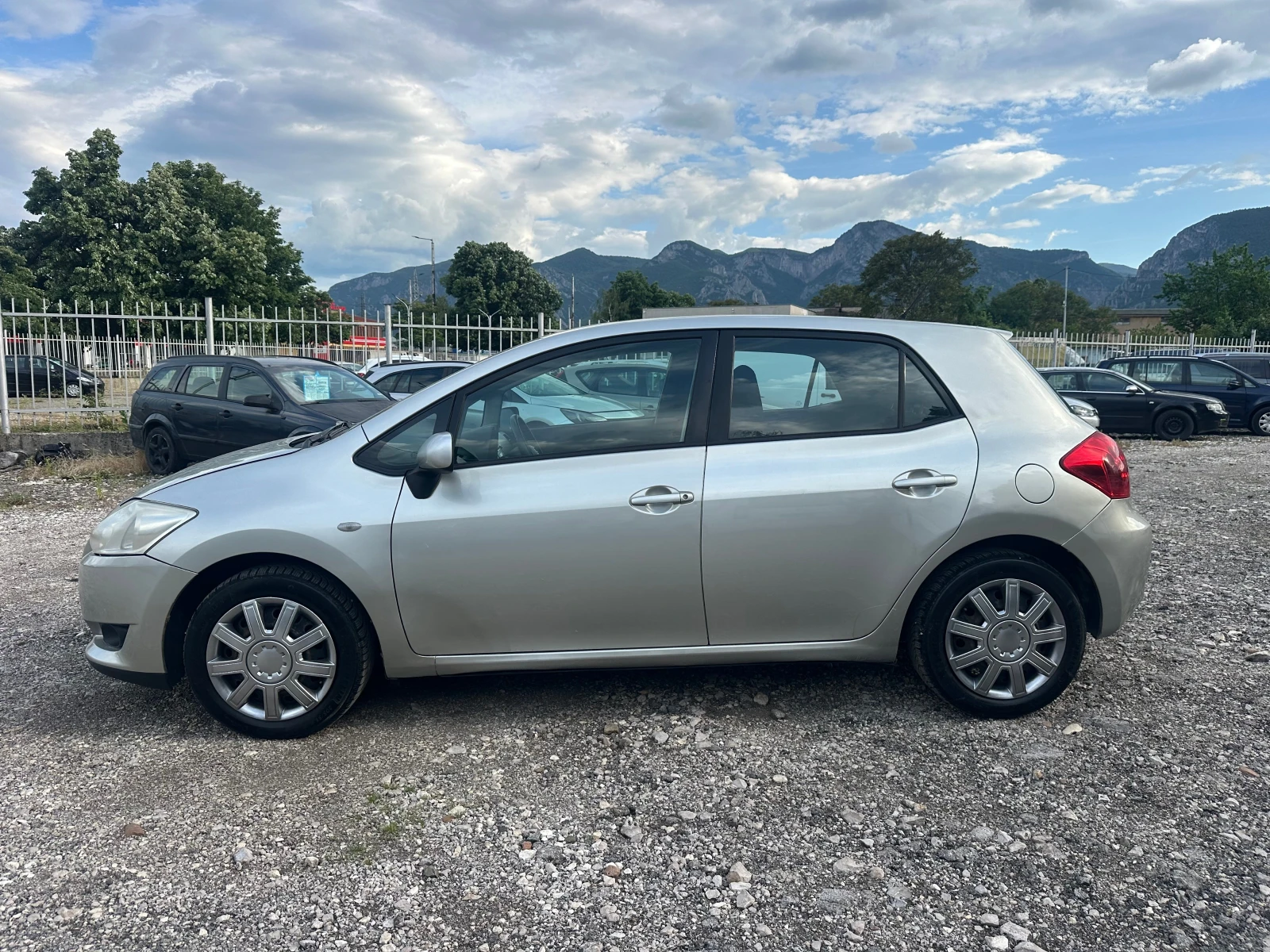 Toyota Auris 1.4D4D 90kc, снимка 2 - Автомобили и джипове - 54641092