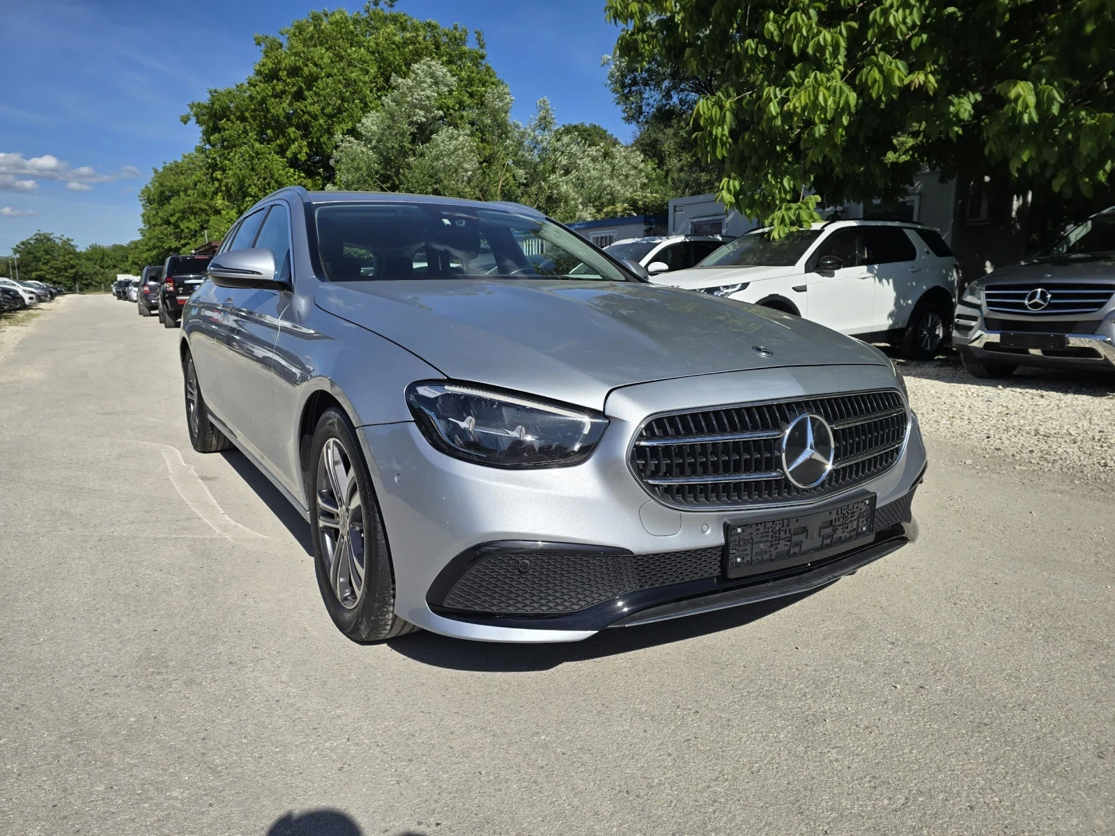 Mercedes-Benz E 200 D 160к.с Business Топ състояние , снимка 2 - Автомобили и джипове - 54713399