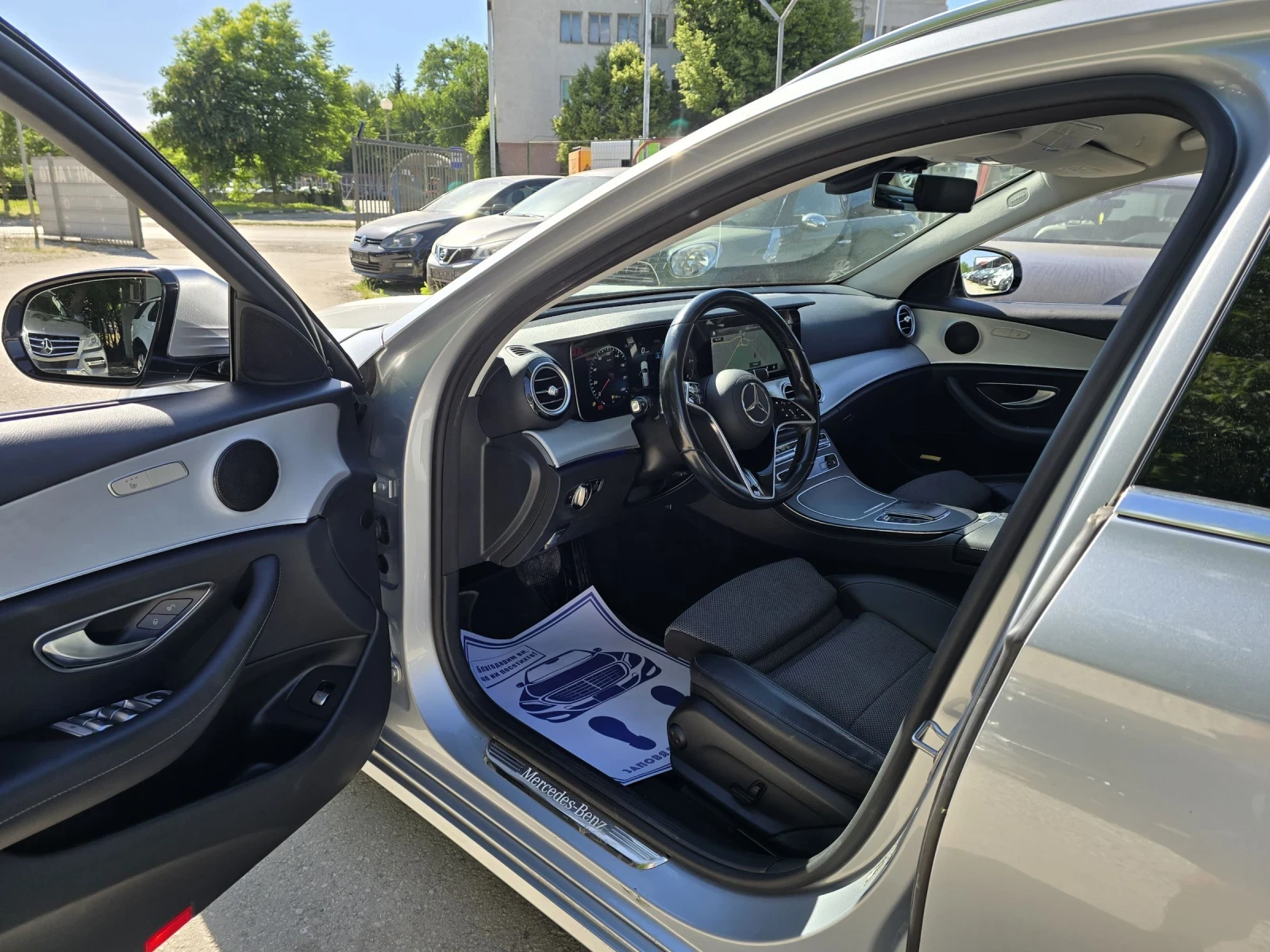 Mercedes-Benz E 200 D 160к.с Business Топ състояние , снимка 10 - Автомобили и джипове - 54713399