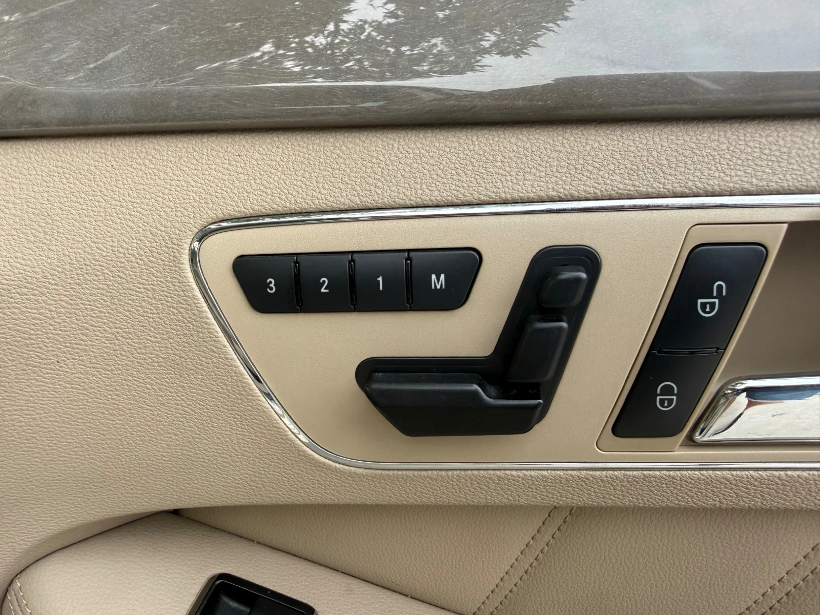 Mercedes-Benz E 350 AMG, снимка 13 - Автомобили и джипове - 54947506