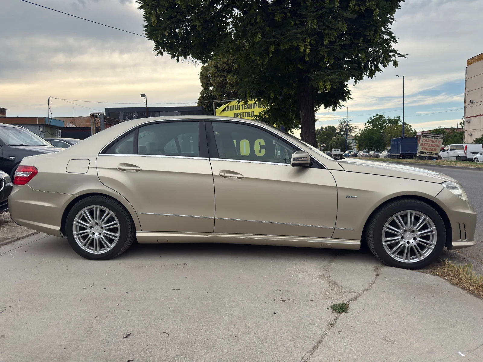 Mercedes-Benz E 350 AMG, снимка 4 - Автомобили и джипове - 54947506