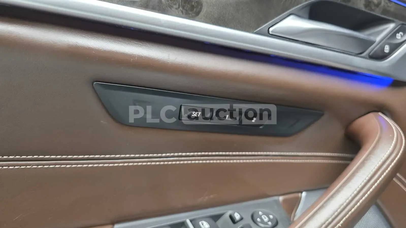BMW 540 i xDrive | B&W| HEAD-UP| SOFT CLOSE| ВКЛ.ТЕХНОТЕСТ, снимка 11 - Автомобили и джипове - 54996759