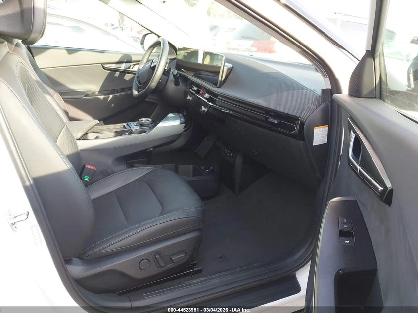 Kia EV6 Wind, снимка 5 - Автомобили и джипове - 55180727