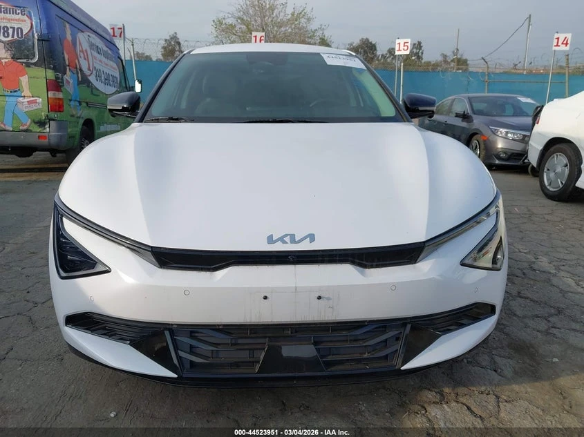 Kia EV6 Wind, снимка 6 - Автомобили и джипове - 55180727