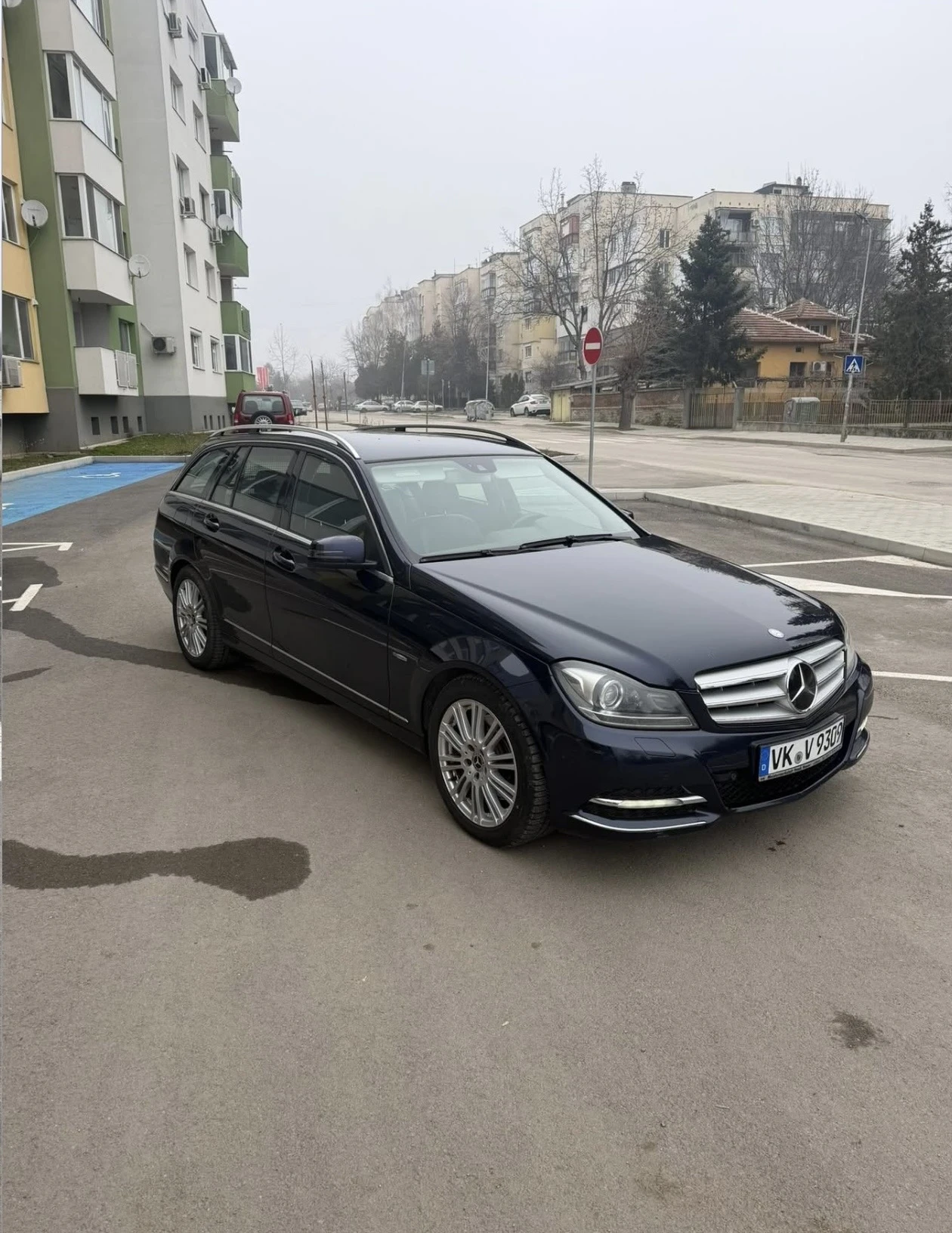 Mercedes-Benz C 300, снимка 5 - Автомобили и джипове - 55464334