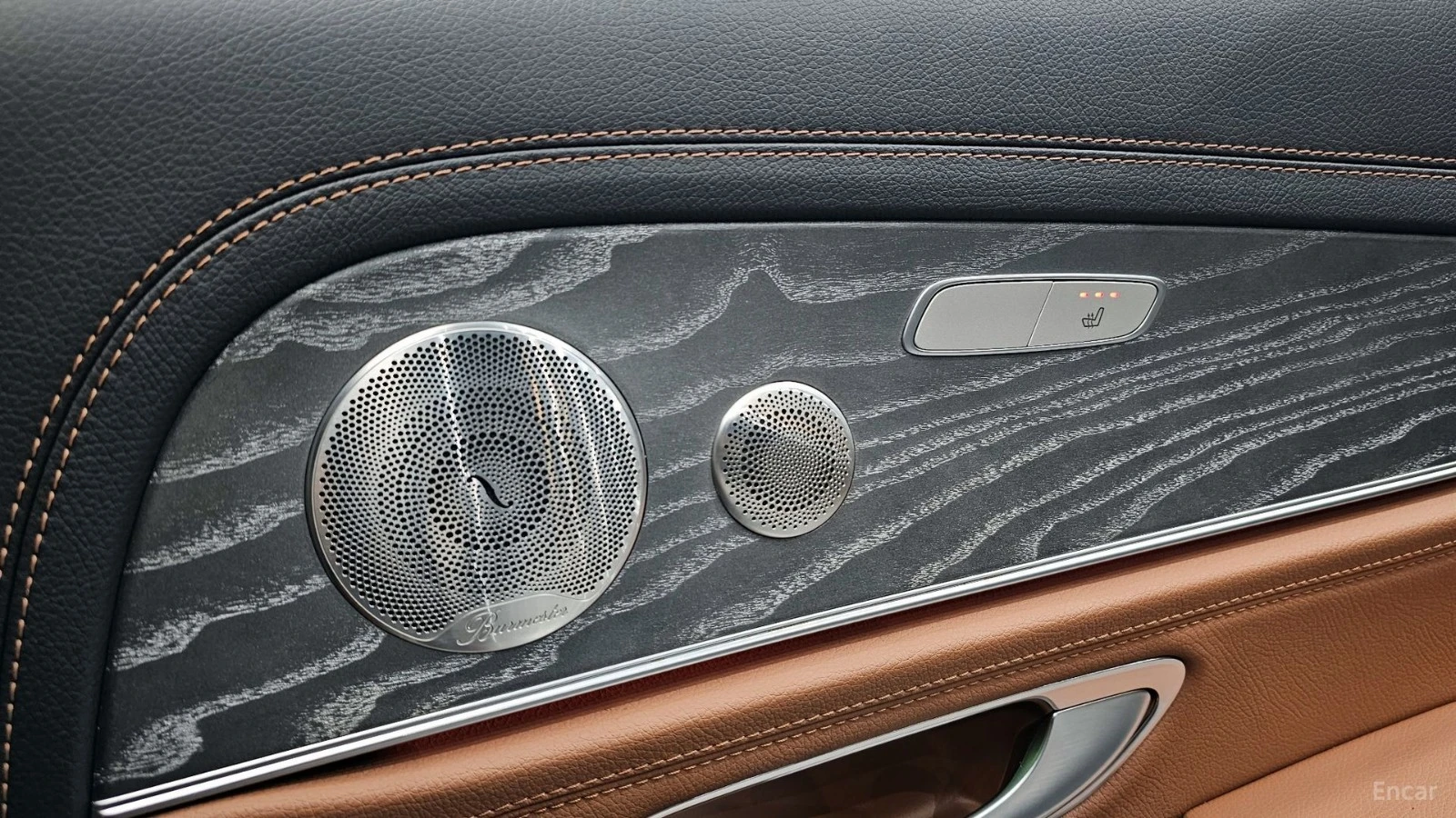 Mercedes-Benz E 350 4MATIC* AMG-LINE* BURMESTER* 360* ДИСТРОНИK, снимка 15 - Автомобили и джипове - 55504493