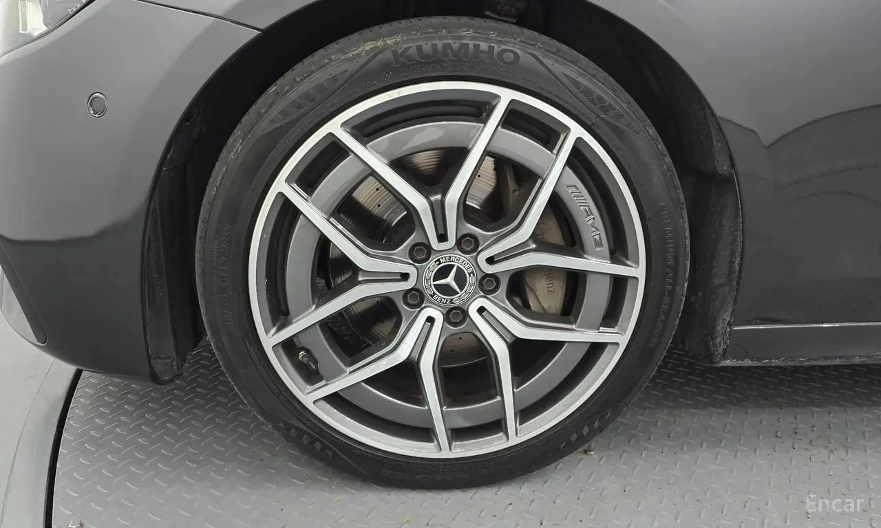 Mercedes-Benz E 220 d 4MATIC AMG Line | АВТОФИНАНСИРАНЕ, снимка 5 - Автомобили и джипове - 56041769