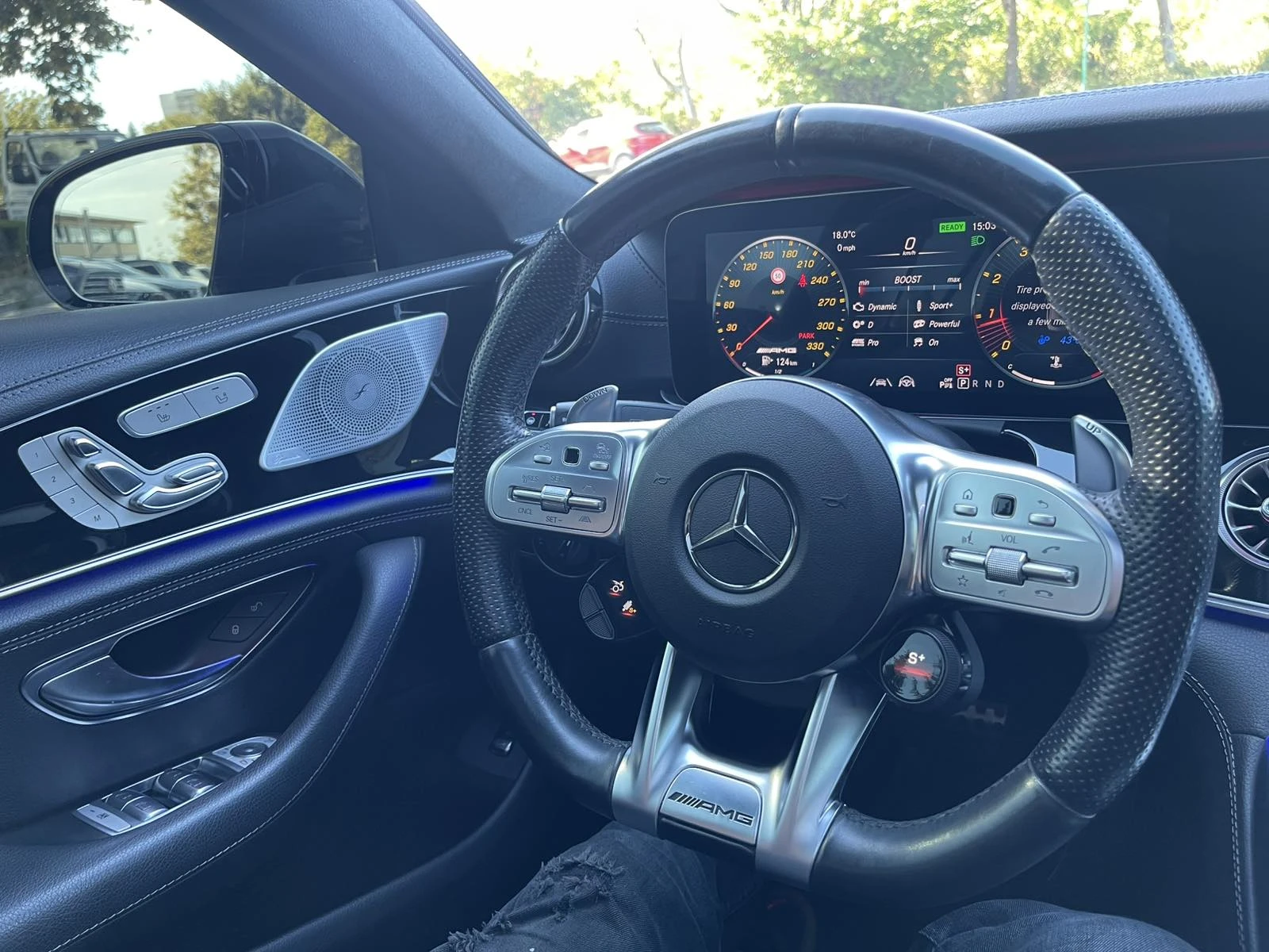 Mercedes-Benz AMG GT 53 4MATIC+ KEYLESS PANO , снимка 17 - Автомобили и джипове - 56225543