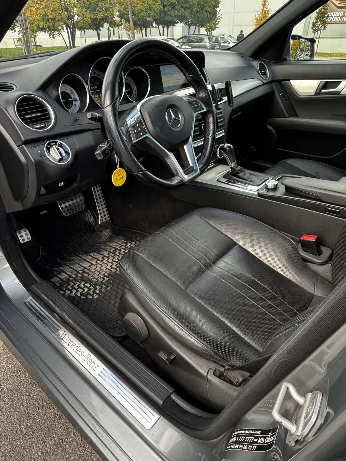 Mercedes-Benz C 200, снимка 10 - Автомобили и джипове - 56333888