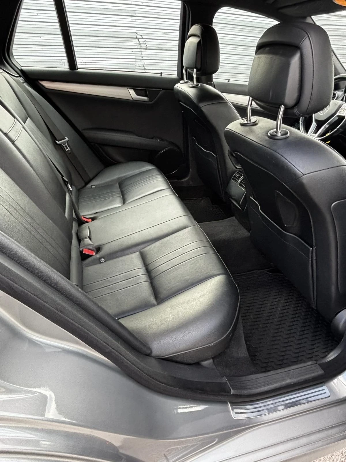 Mercedes-Benz C 200, снимка 13 - Автомобили и джипове - 56333888