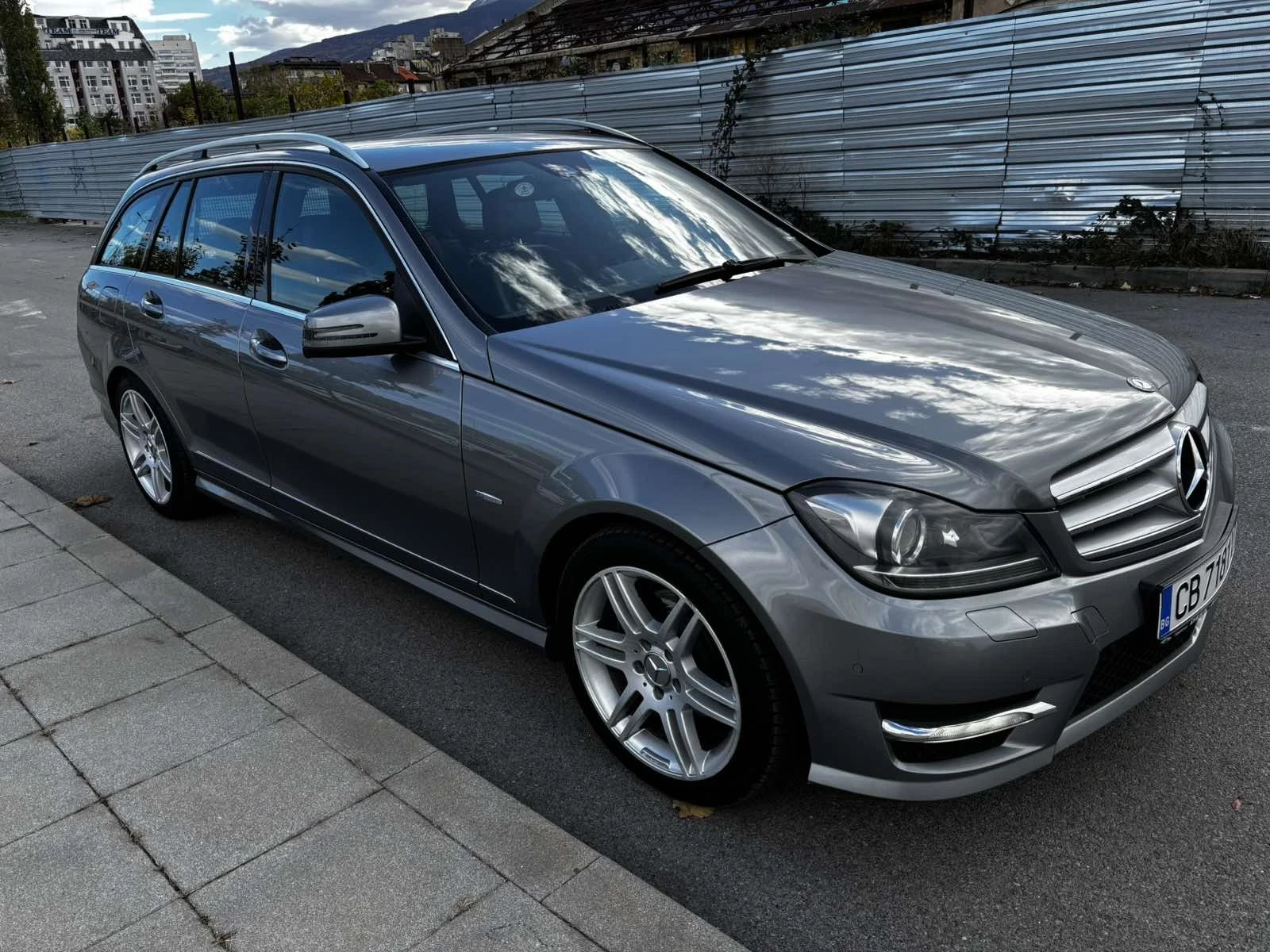 Mercedes-Benz C 200, снимка 4 - Автомобили и джипове - 56333888