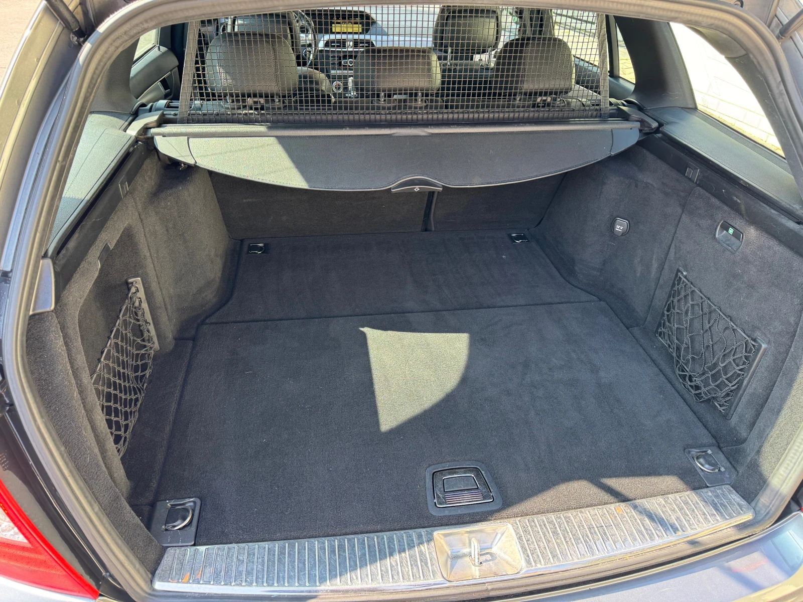 Mercedes-Benz C 200, снимка 16 - Автомобили и джипове - 56333888