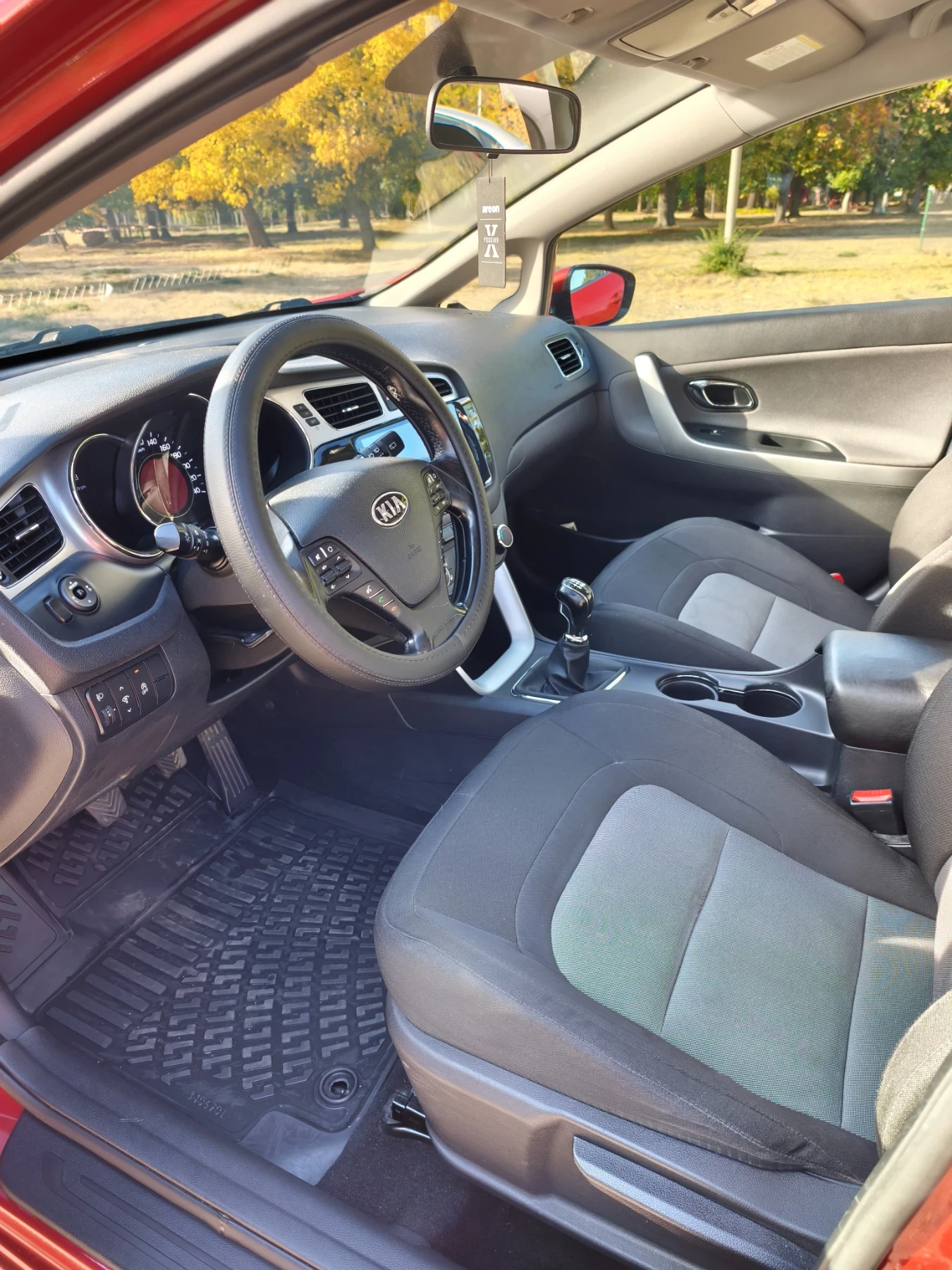 Kia Ceed 1.6 GDI БЕНЗИН реални километри, снимка 11 - Автомобили и джипове - 56395487