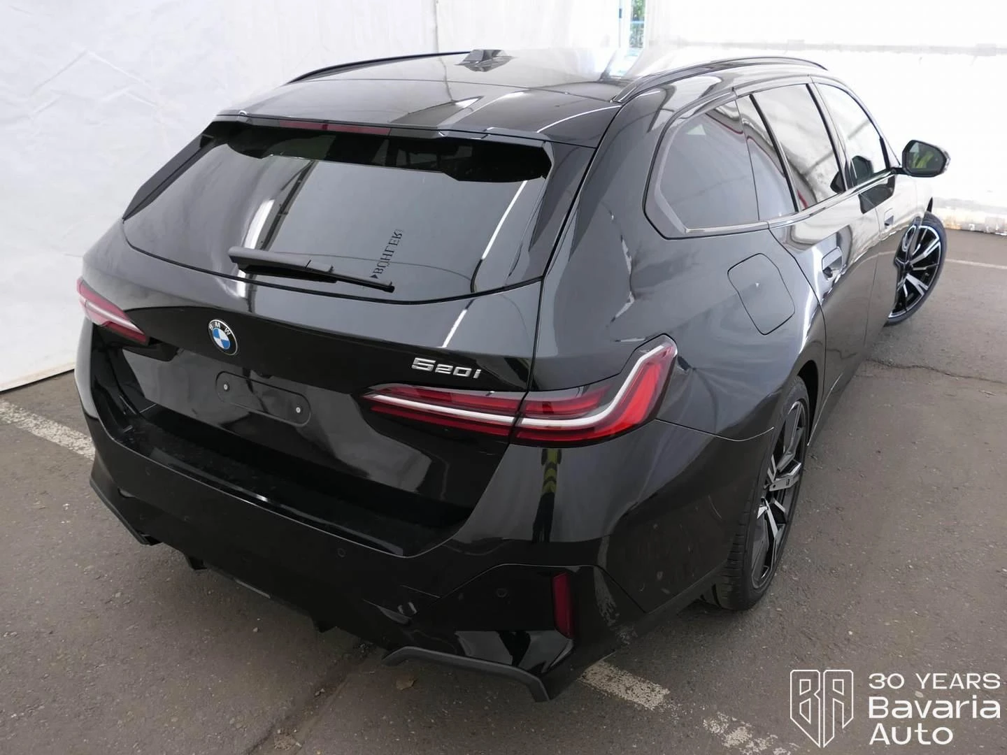 BMW 520 i Touring Steptronic, снимка 3 - Автомобили и джипове - 56395621