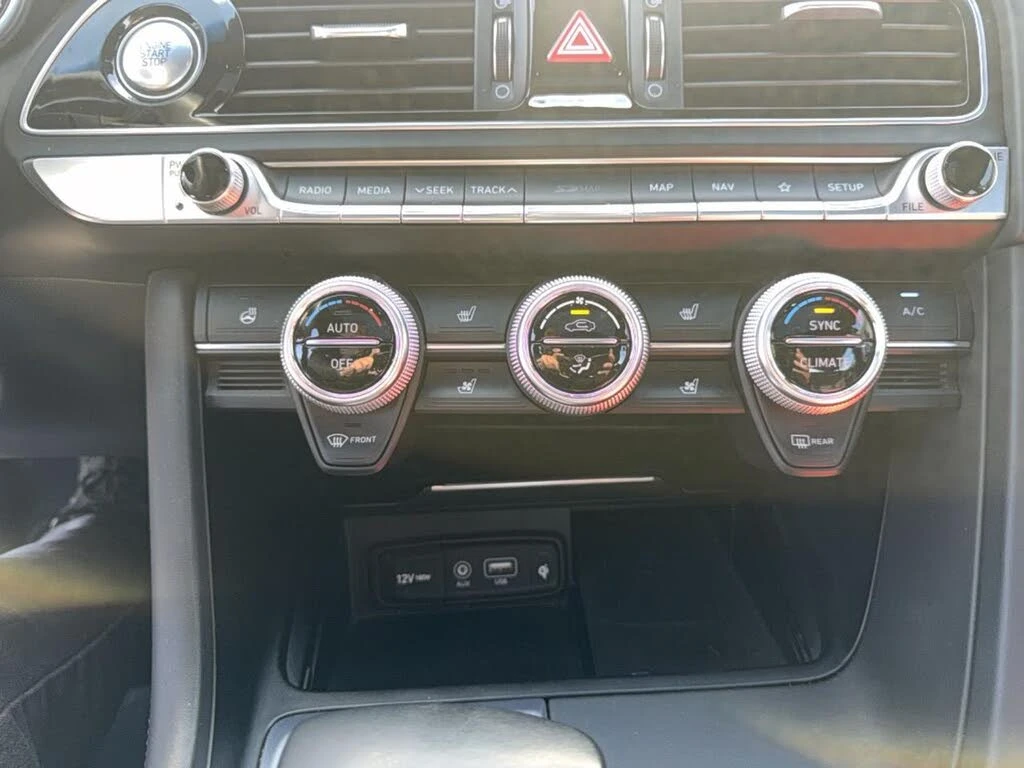 Genesis G70 3.3T AWD* FULL* 360 ������* �����* ������ ����*  | Mobile.bg � ����������� 15