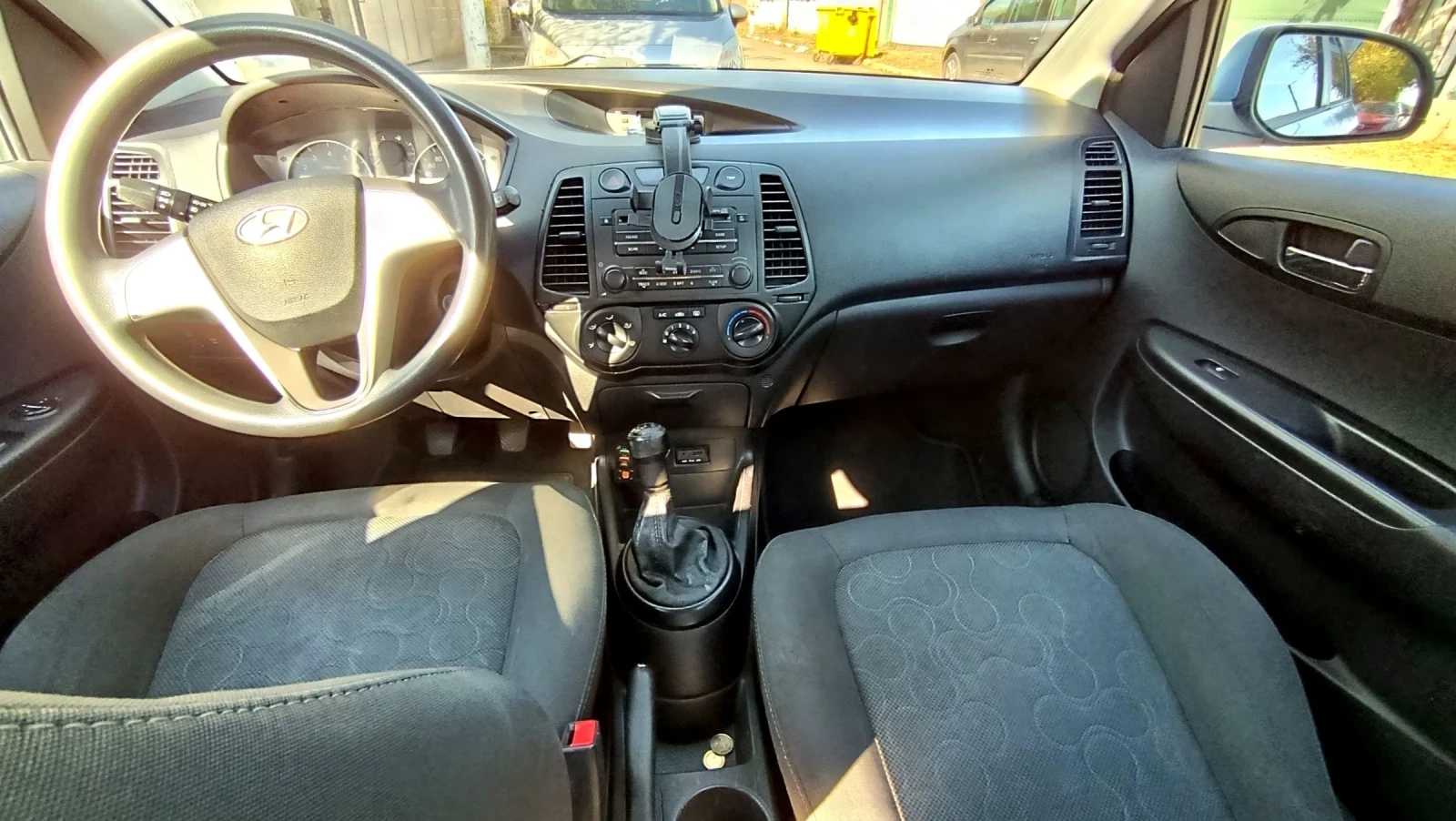 Hyundai I20, снимка 5 - Автомобили и джипове - 56617606