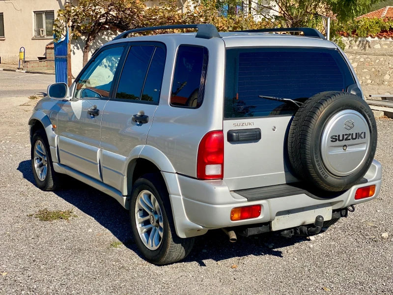 Suzuki Grand vitara 2.0 Уникат, снимка 4 - Автомобили и джипове - 47683152